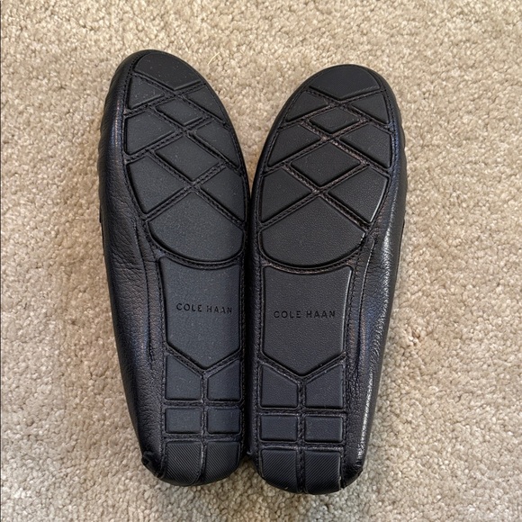 Cole Haan Women's Classic Black Leather Loafers-Size 7.5 - Picture 4 of 8